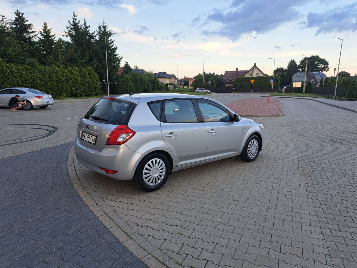 Kia Ceed 2010r lift 1.6 B . 125km