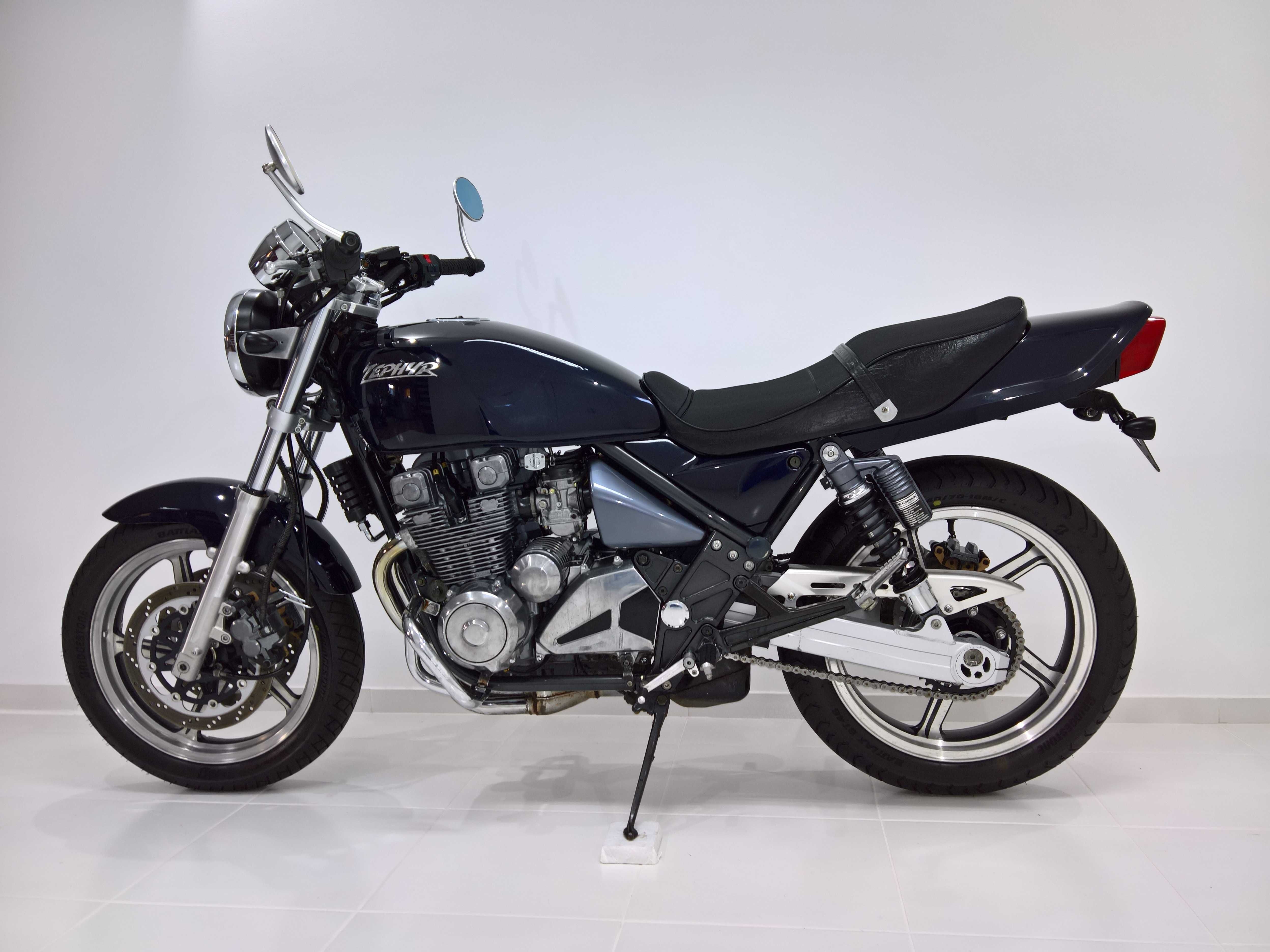KAWASAKI ZEPHYR 550 ZR 550 Bezwypadkowy Oryginał