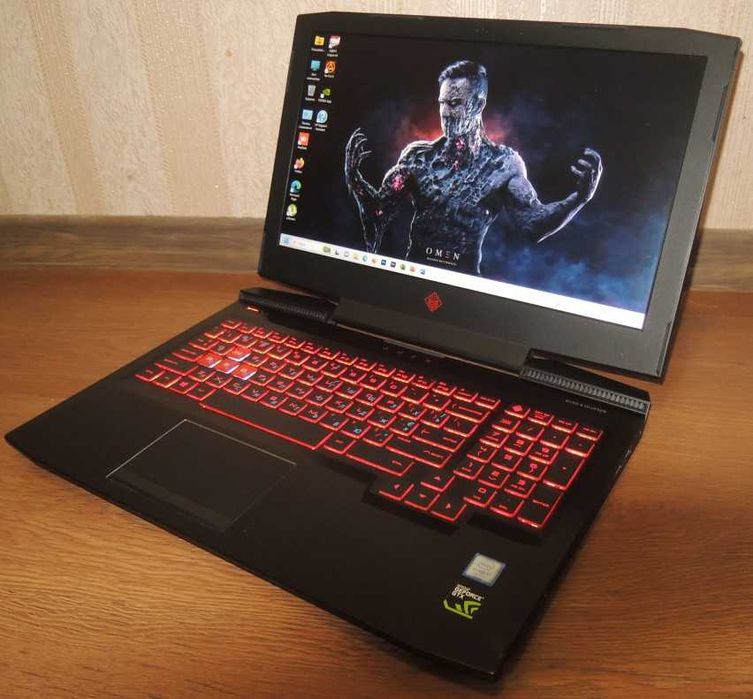 игровой ноутбук HP Omen 15 FHD IPS/i7/GTX 1050Ti 4/8/128+1Tb