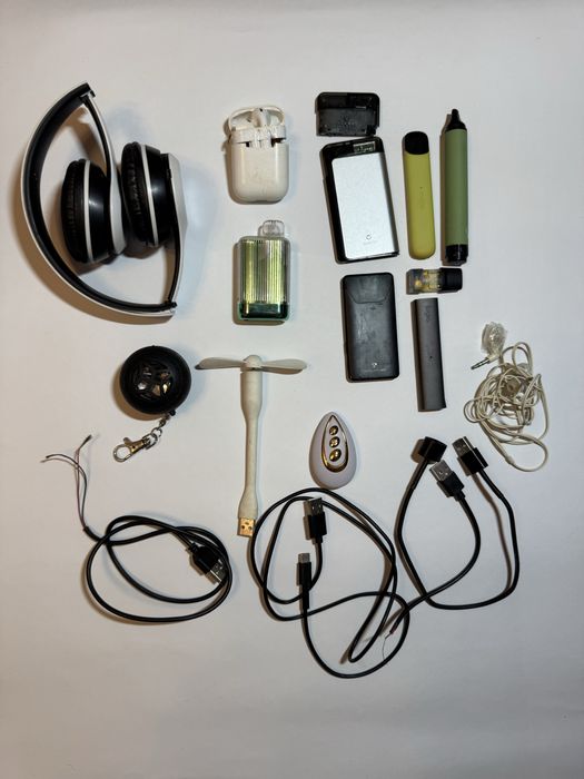 Лот різної електроніки