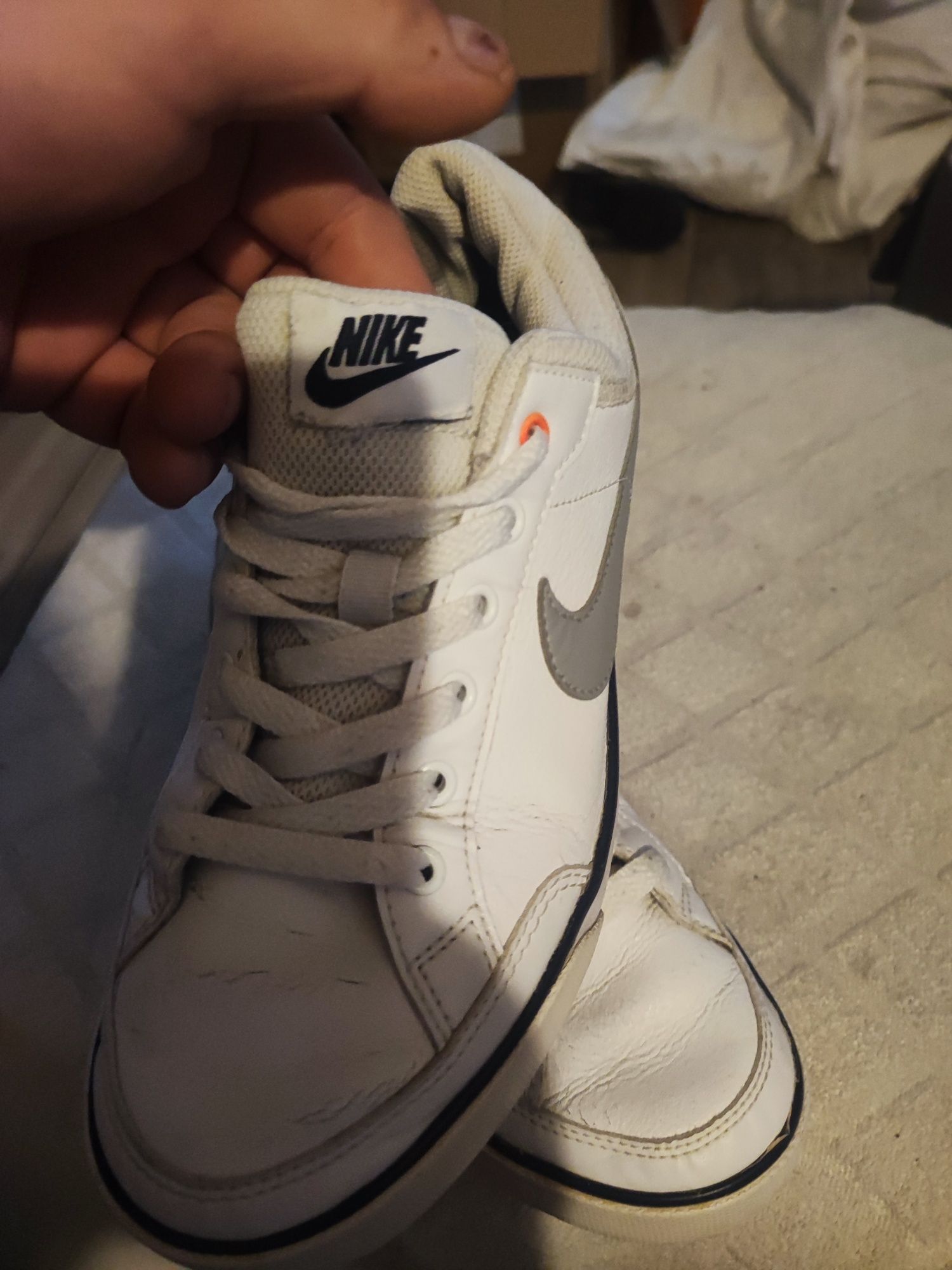 Buty Nike lub tenisówki rozmiar 39