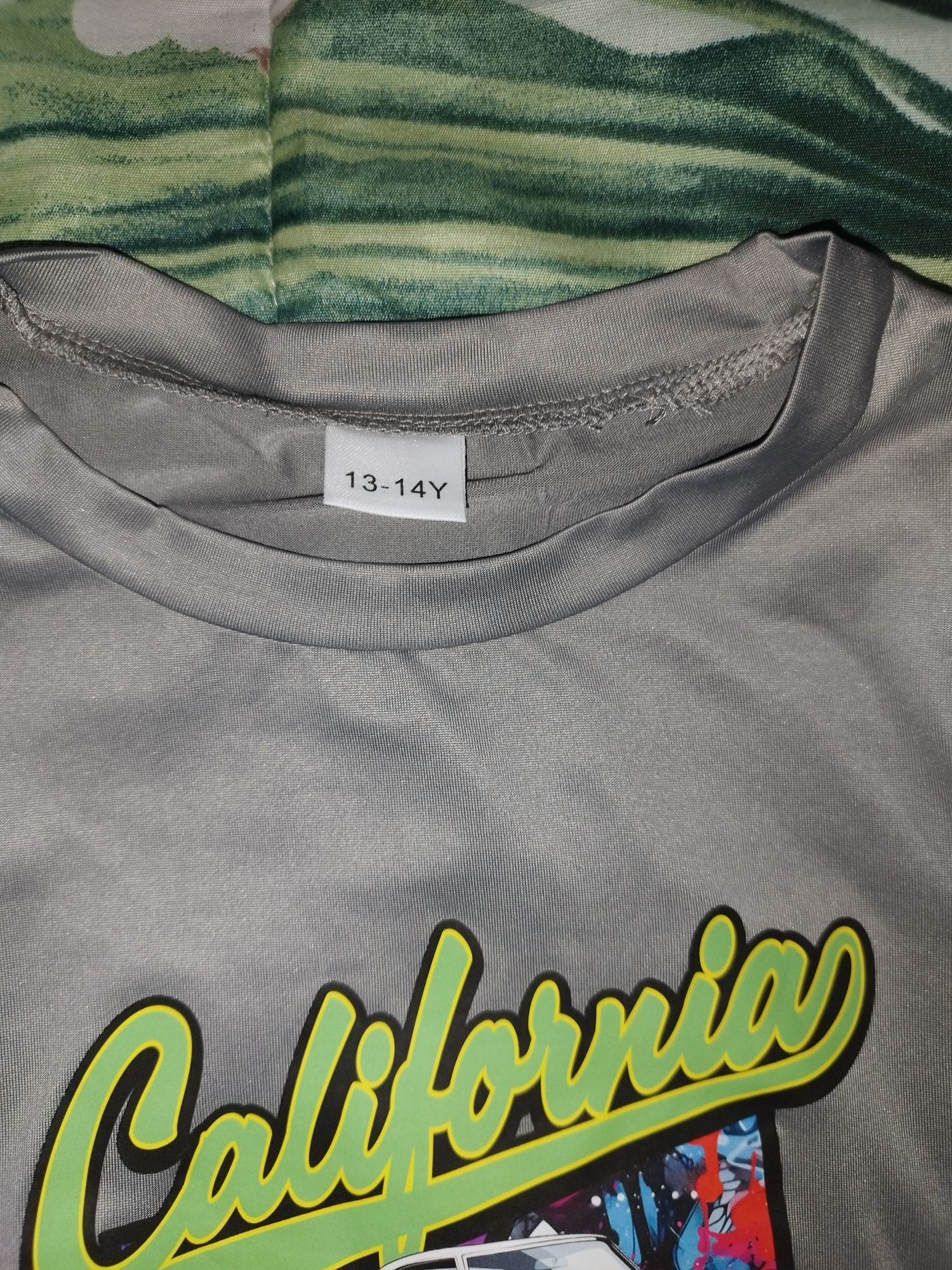 T-shirt 13-14 anos