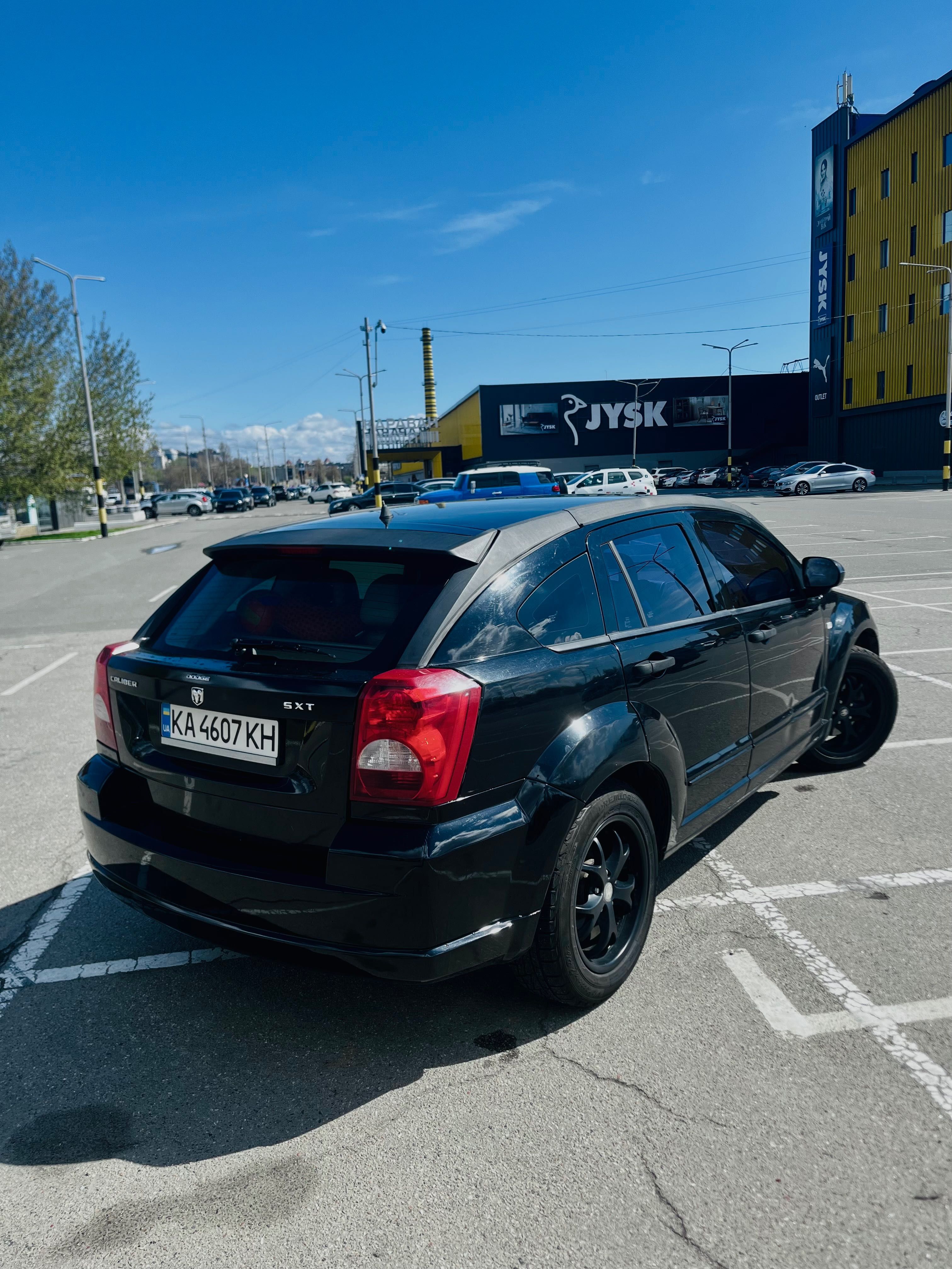 Надійний автомобіль для себе та родини)