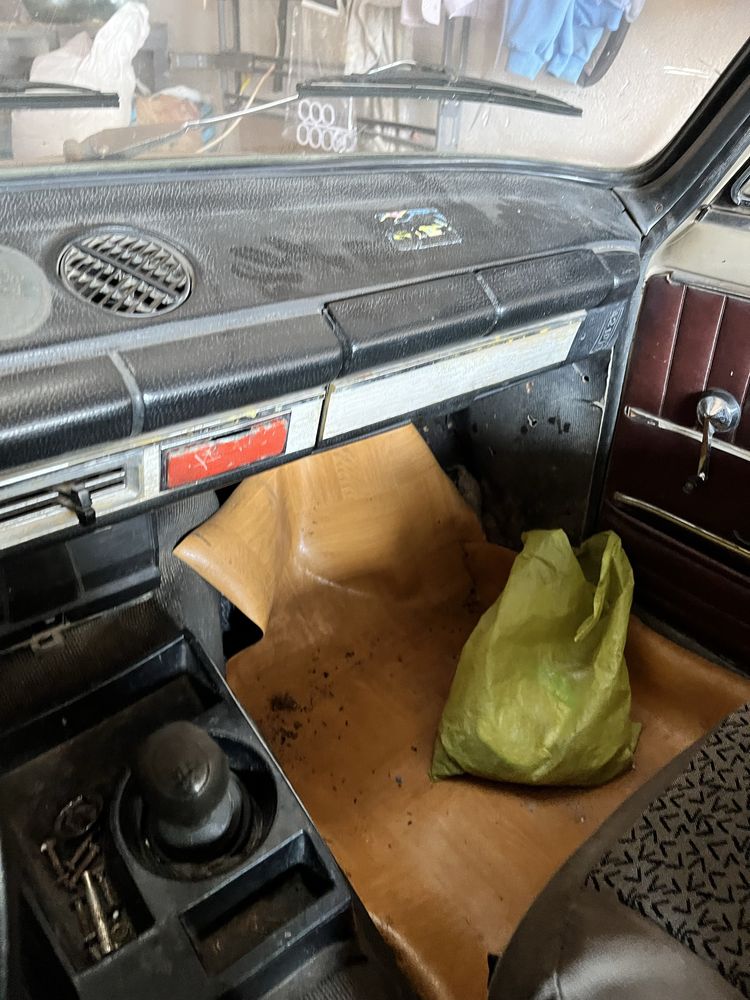 Продаж жигуля перший власник з салону