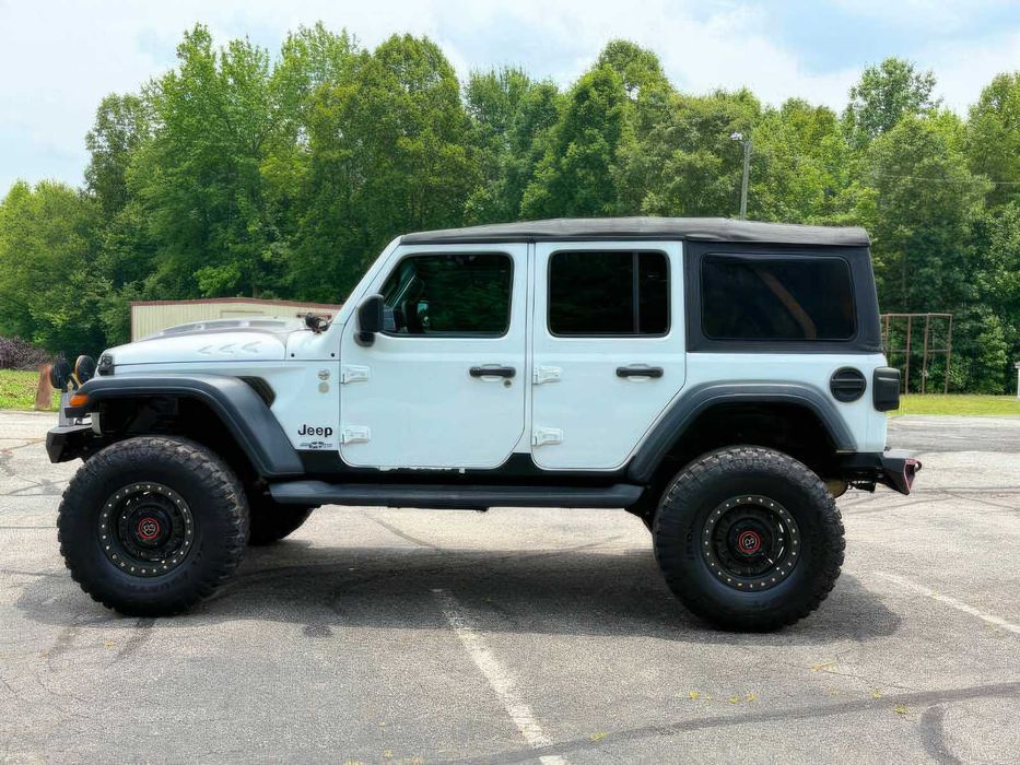 Jeep Wrangler Unlimited Sport S      2018