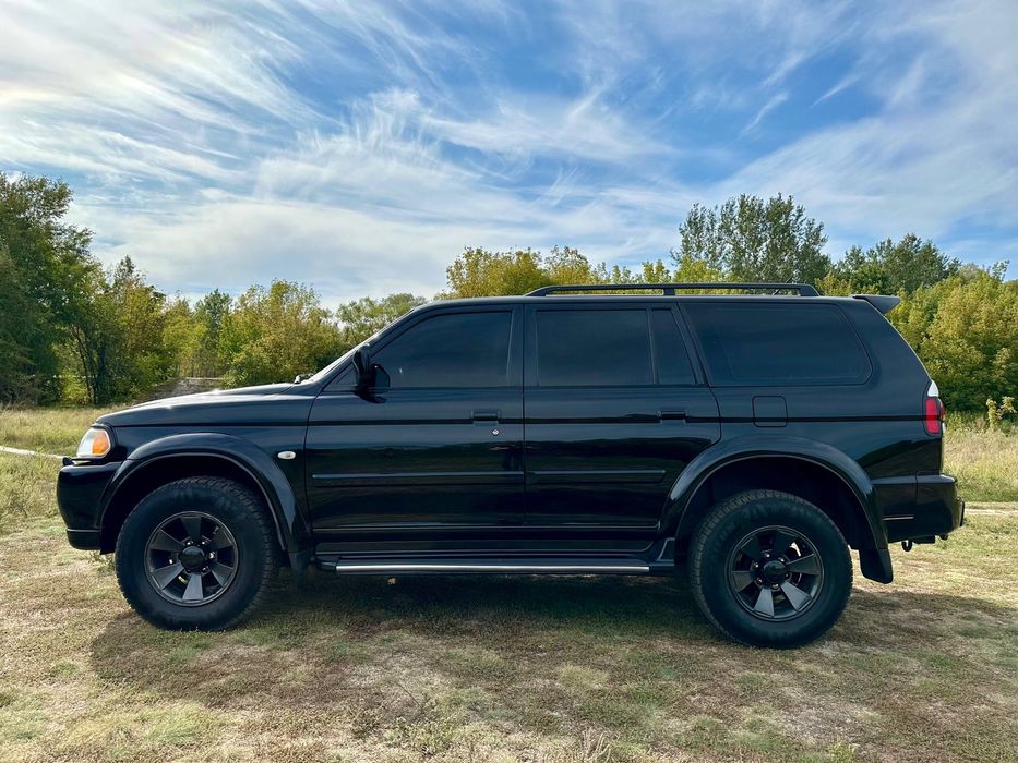 Mitsubishi Pajero Sport 3.0газ бензин Автомат