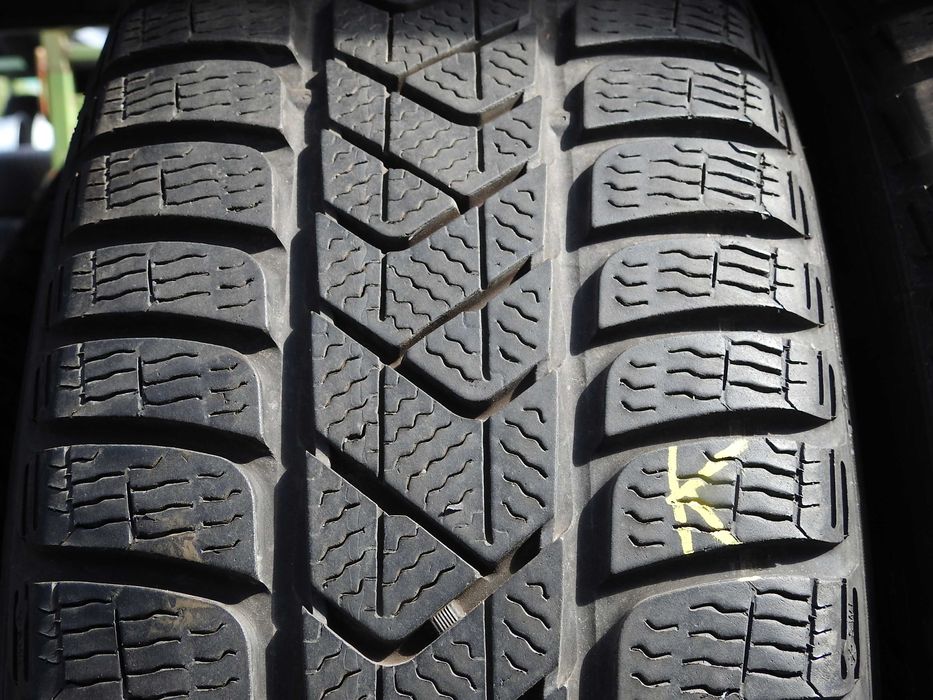 4x Pirelli SottoZero 3  215/55r17 94H 16rok 6mm