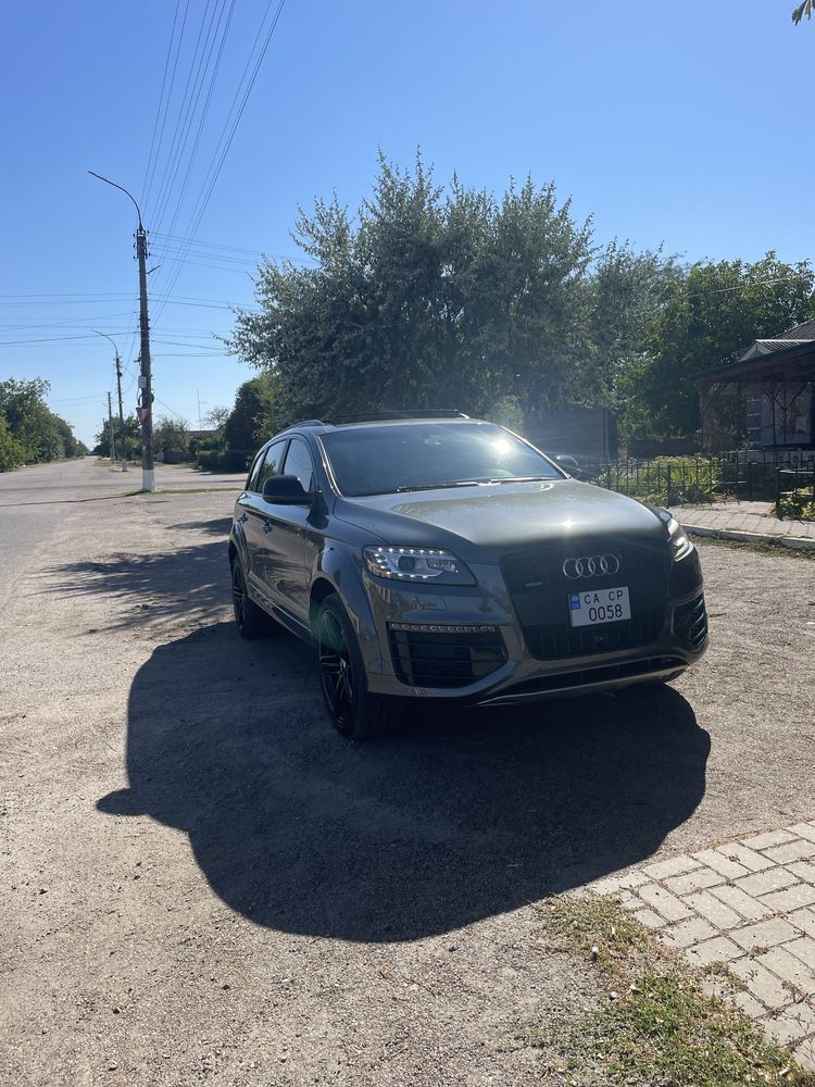 Audi Q7 Prestige S-line V12