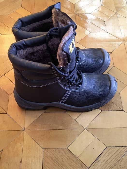 Buty robocze zimowe