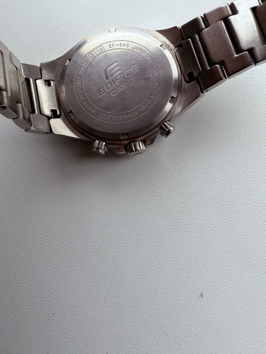 Продам часы касио эдифайс