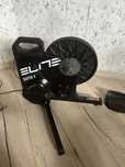 Trenażer Elite Suito-T bebenek sram xdr + kaseta stam rival
