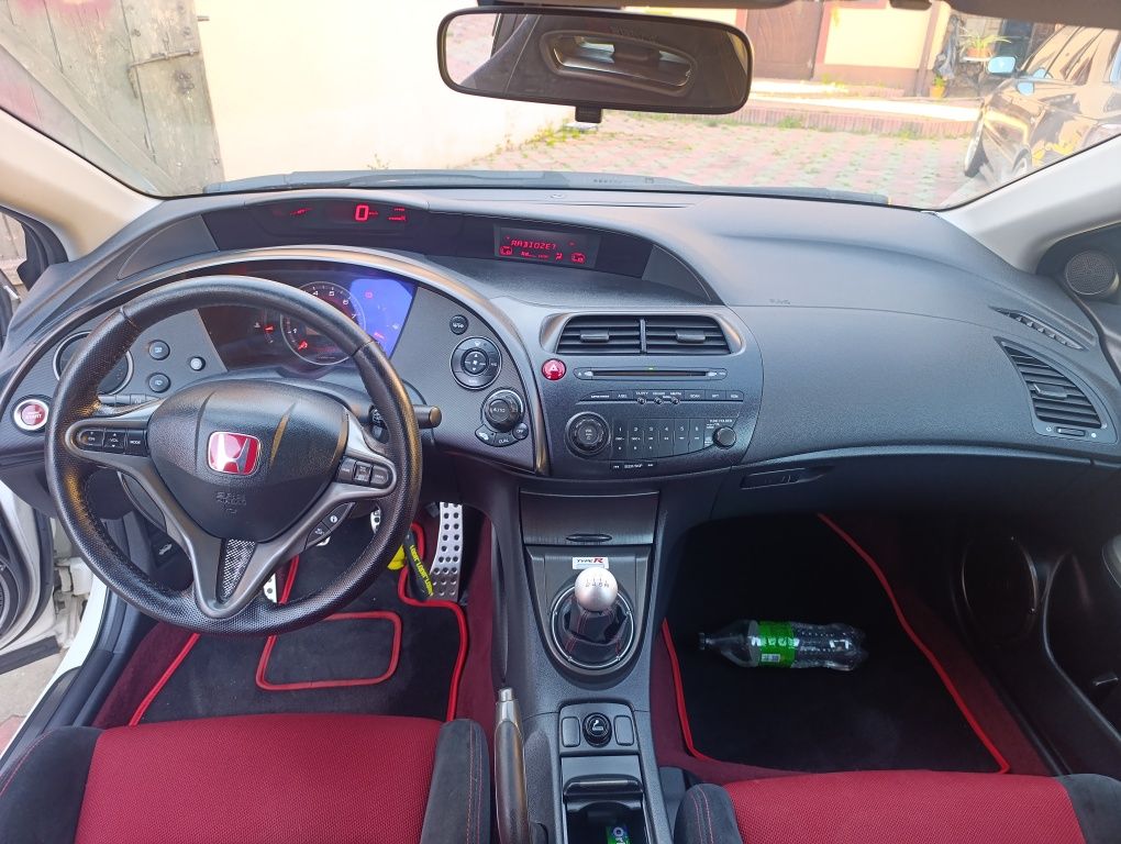 Honda Civic Type R Championship white