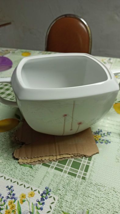 Terrina de porcelana Nova