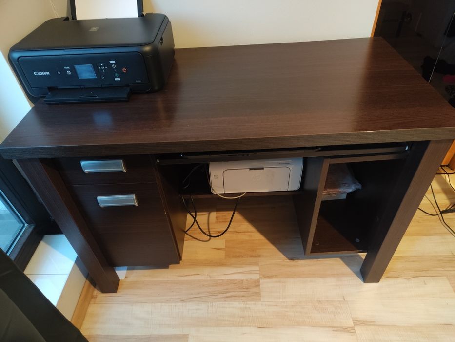Sprzedam tanio biurko