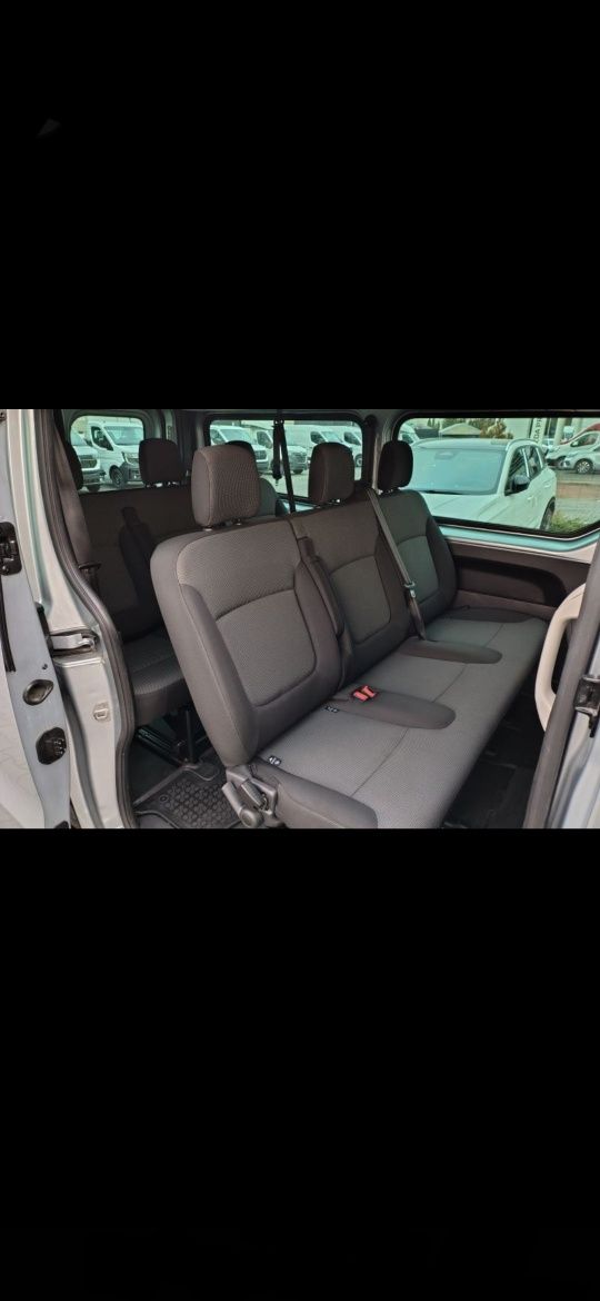WOLNY TERMIN NA LipiecWynajem busa busów AUTOMAT Renault Trafic 9os. L