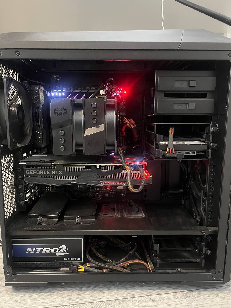 28 ядер intel 9, 5500 гб памяти, 96 гб ОЗУ