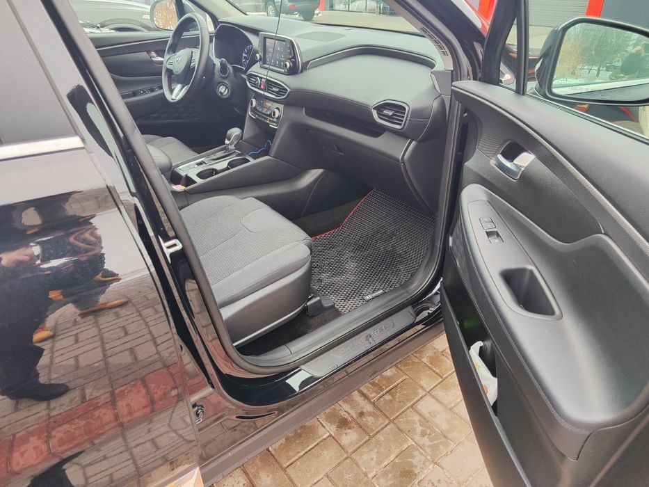 Продам хюндай сантафе 2019 года