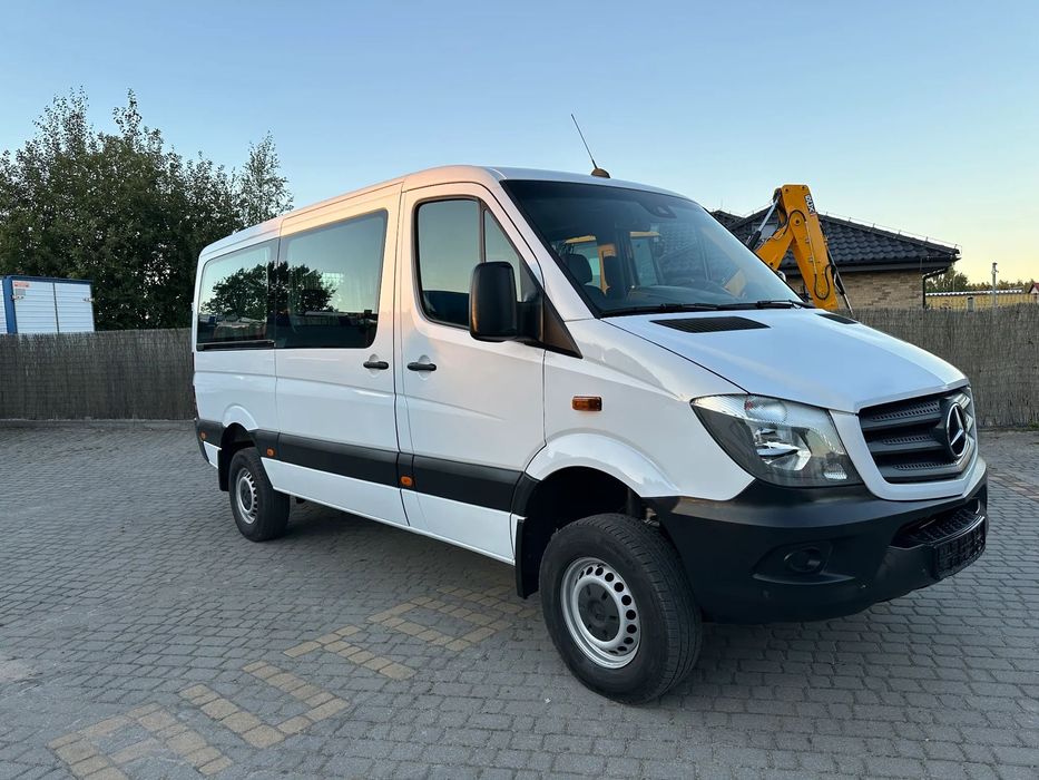 Mercedes-Benz SPRINTER 319 CDI 4X4 V6 190 KM 9 OSOBOWY  Sprinter 4x4  V6 190 KM