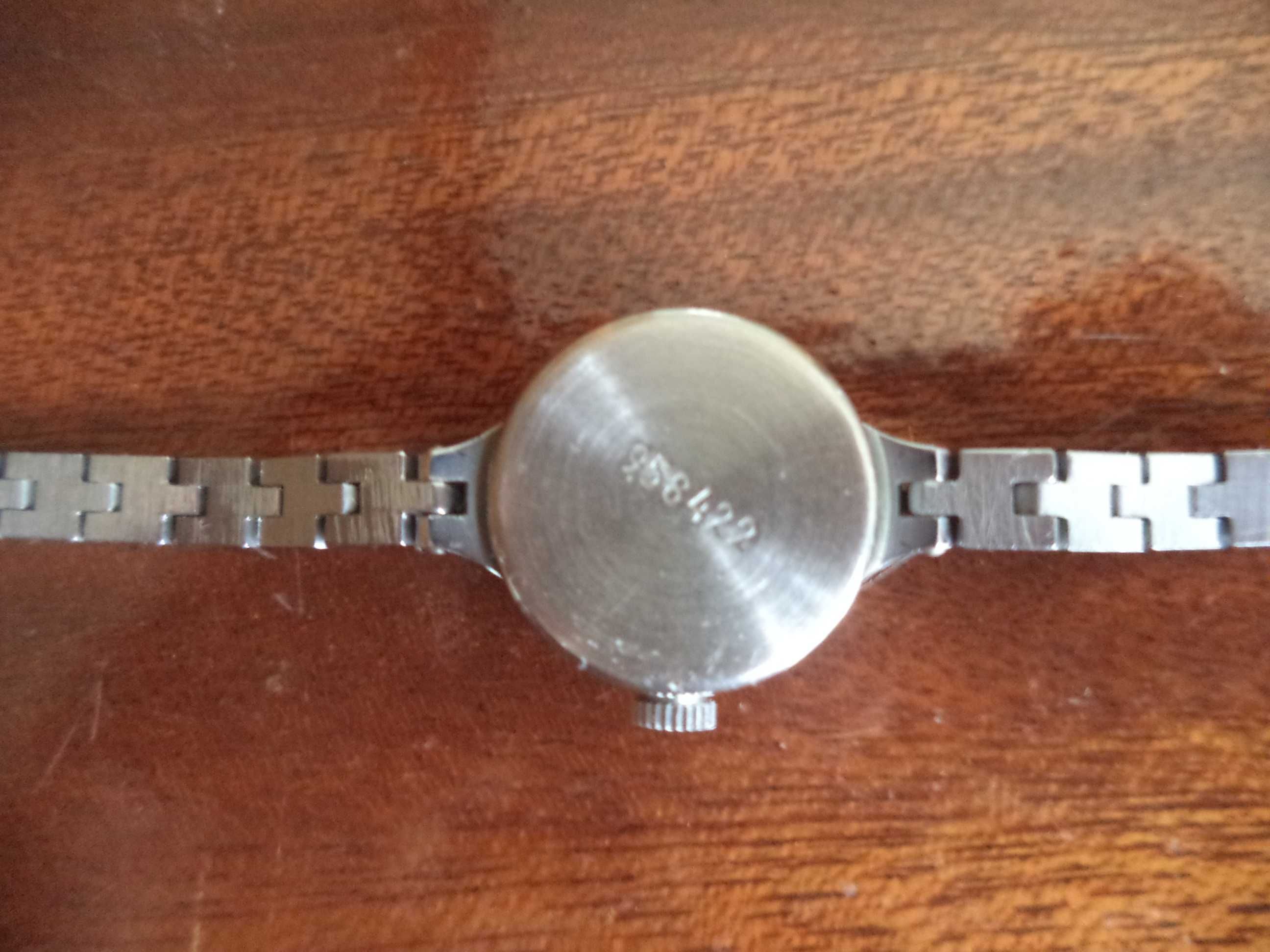 Часы наручные Casio Япония  и советские Чайка, с браслетами