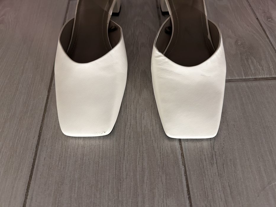 Шкіряні мюлі Zara