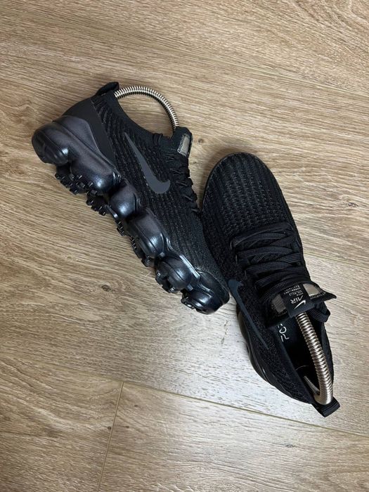 Продам БОМБЕЗНІ кросівки Nike Air Vapormax 3