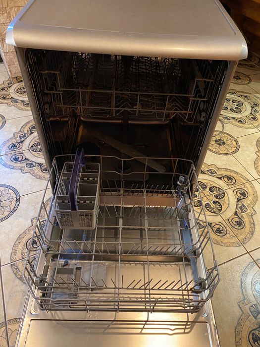 Посудомийна машина BEKO