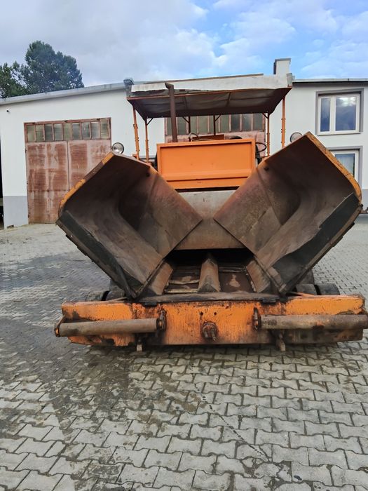 Rozściełacz kołowy do asfaltu