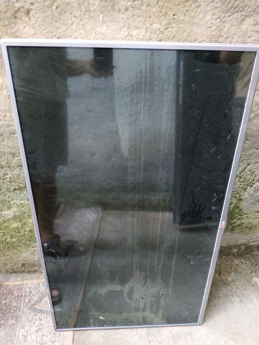 Телевізор LG 42LB570V під ремонт. Плати всі робочі