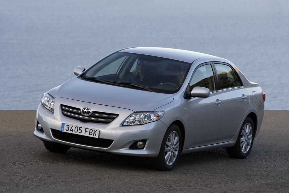 Утлотнитель зеркала (левое) Toyota Corolla E150 / Auris