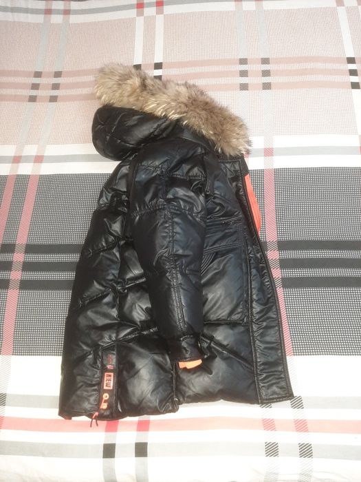 Продам куртку для девочки 5-6 лет