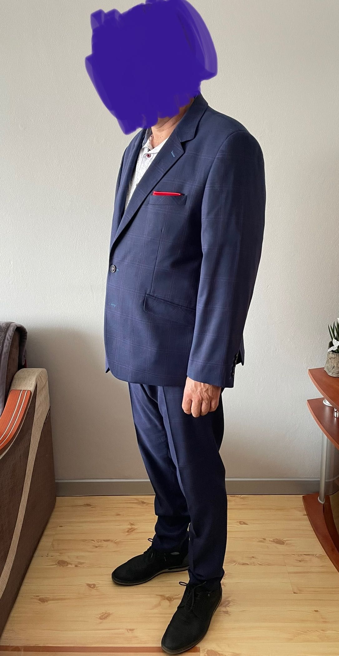 Męski garnitur granatowy