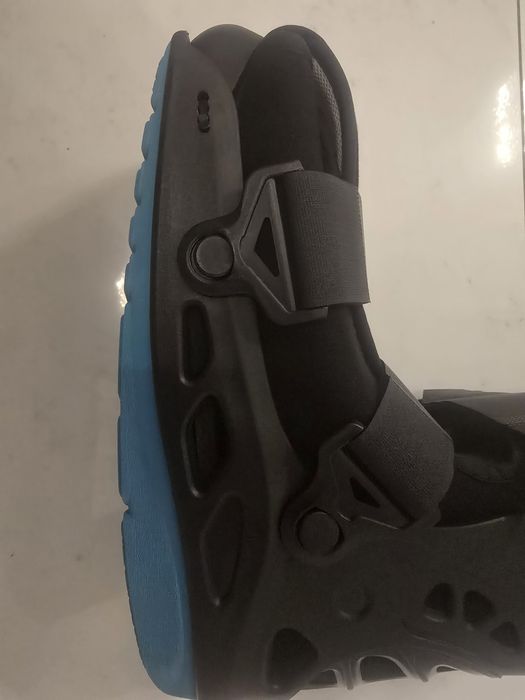 Orteza-But ortopedyczny Pro-Walker Low Timago pompowany.