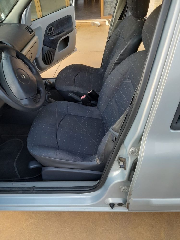 renault clio 2001