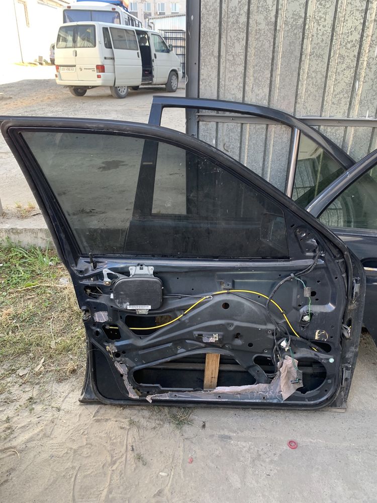 Продам двері мерседес 210, Mersedes w210.