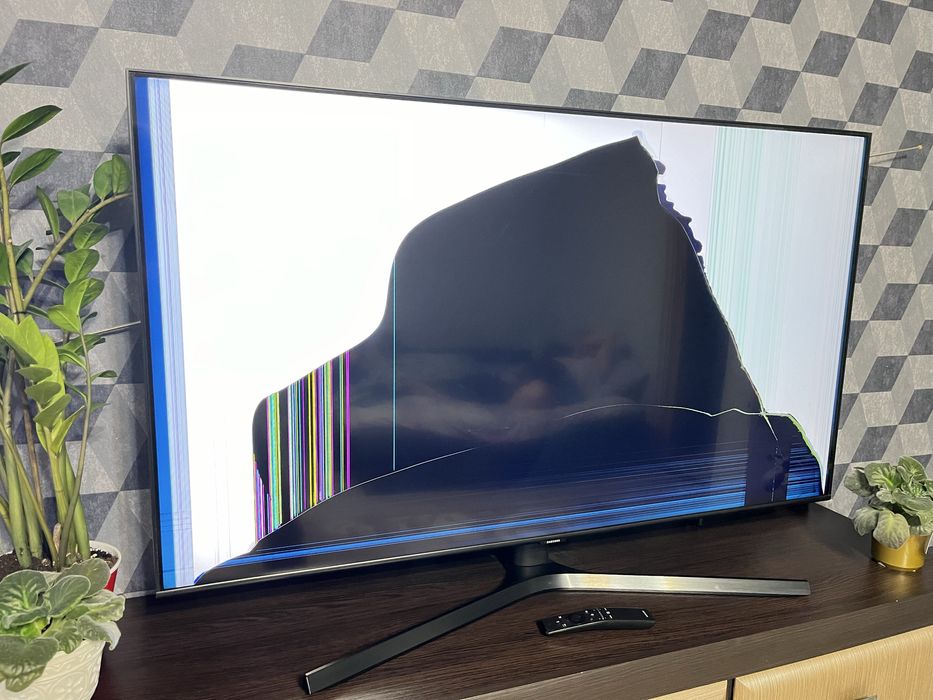 Продається телевізов на відновлення