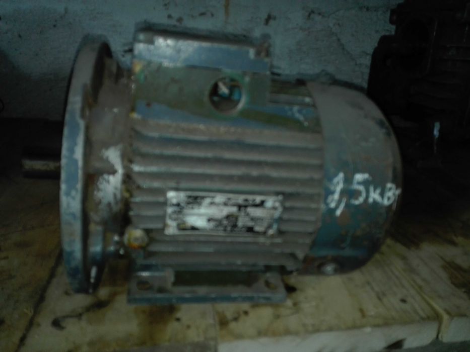 Электро двигатели 3хфазные до 4 Кват
