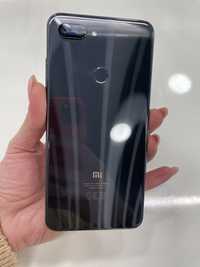 Продам телефон Xiaomi Mi 8Lite