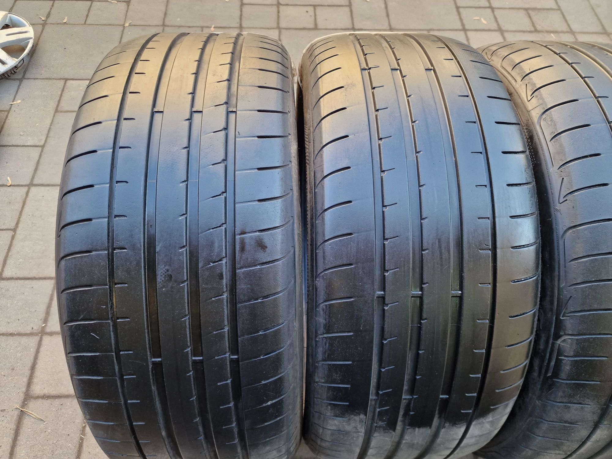 Летняя резина 265/40 R21 Goodyear