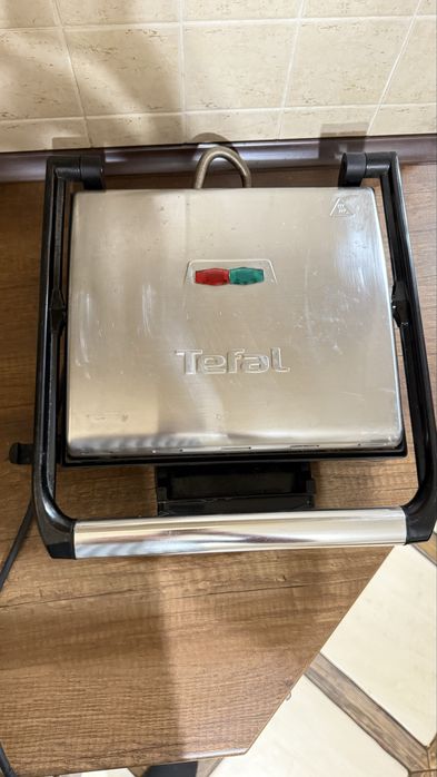 Гриль Tefal в очень зорошем состоянии