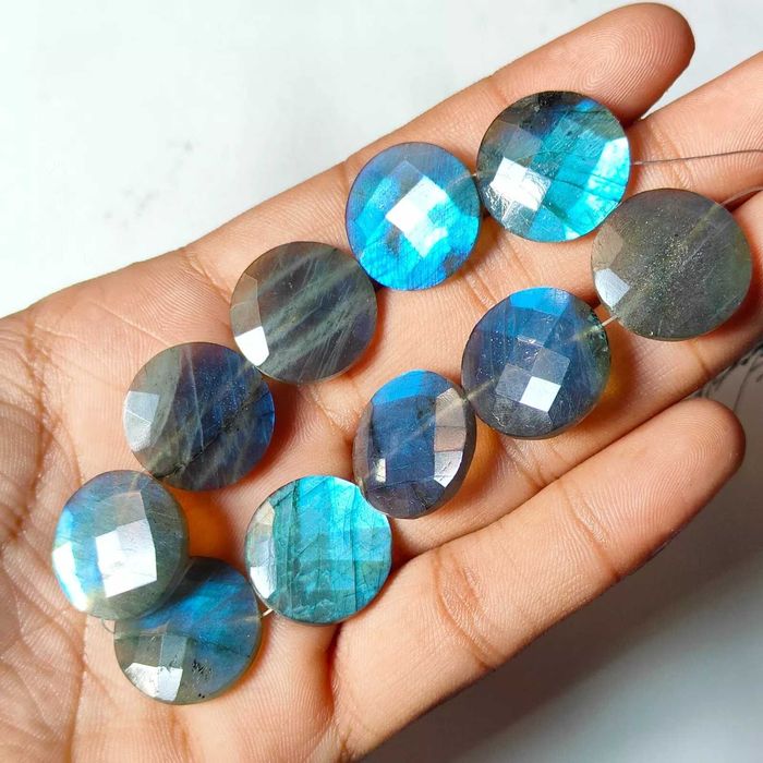 Голубой лабрадор, размер 10 мм цена 1шт-268