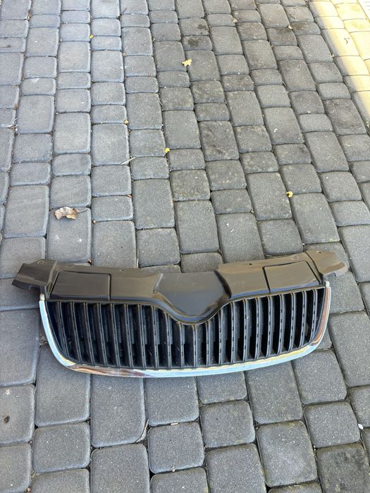 Skoda fabia II grill atrapa chrom