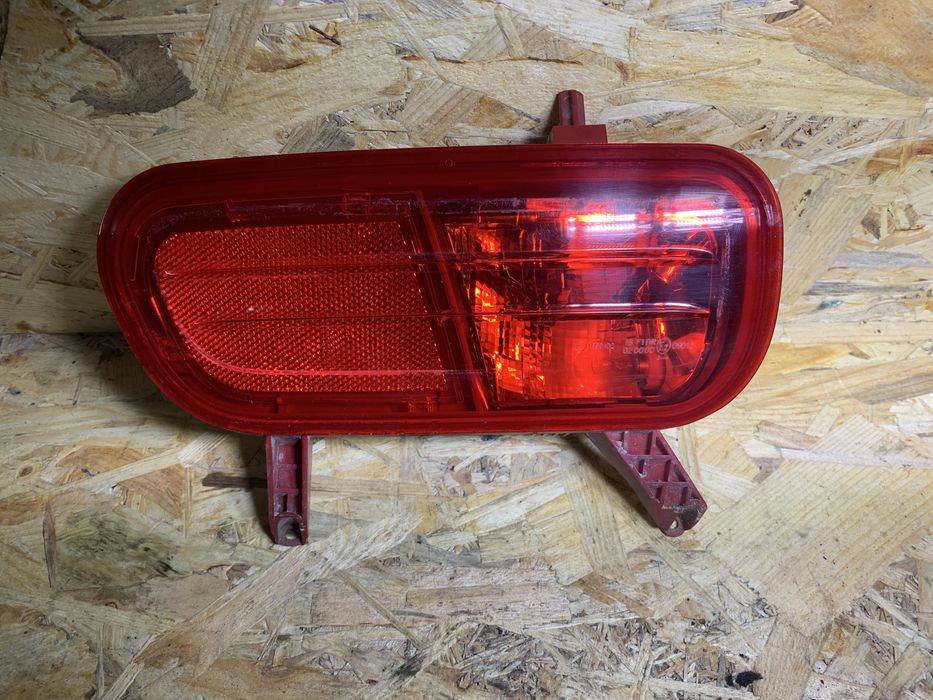 Ліхтар протитуманний лівий правий Peugeot 5008 заднього бамперу