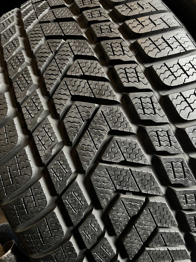 295/30/20 R20 Pirelli Sottozero 3 2шт новые зима