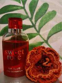 Woda perfumowana La Rive Sweet Rose (90 ml z ubytkiem)