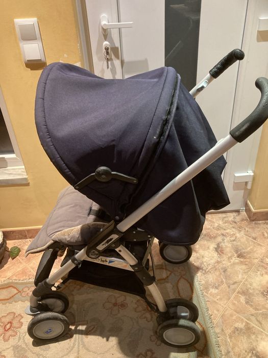 Carrinho de bebé em bom estado