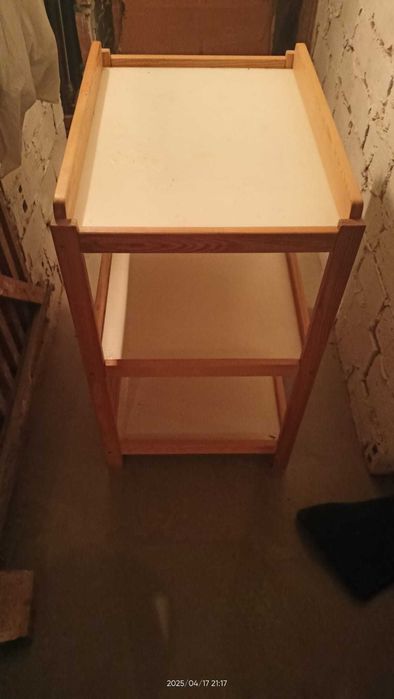 Przewijak z półką