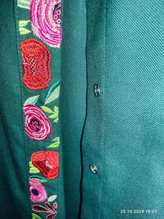 Жіноча вишиванка