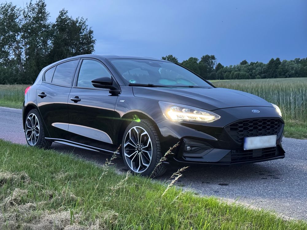 Ford Focus MK4 ST LINE