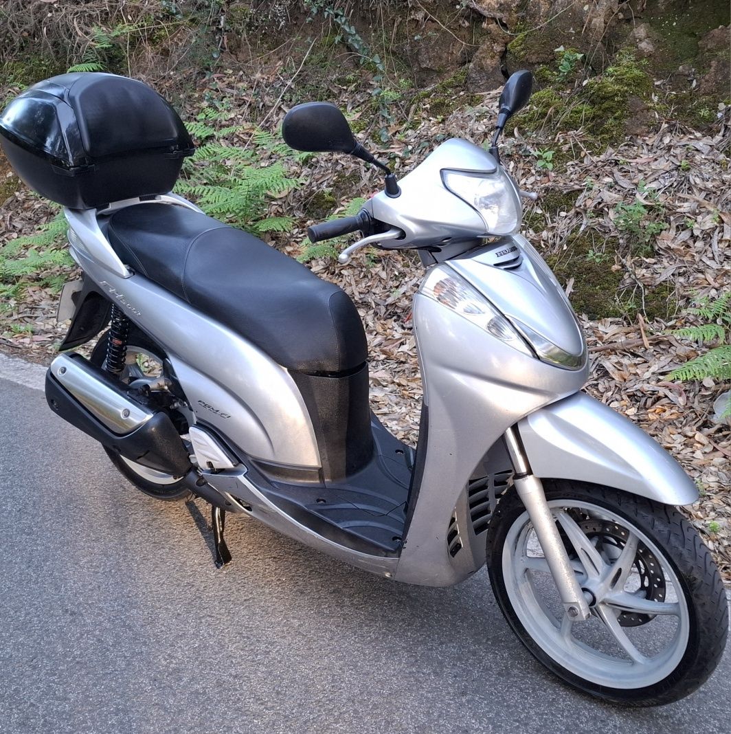 Scooter Honda SH 300