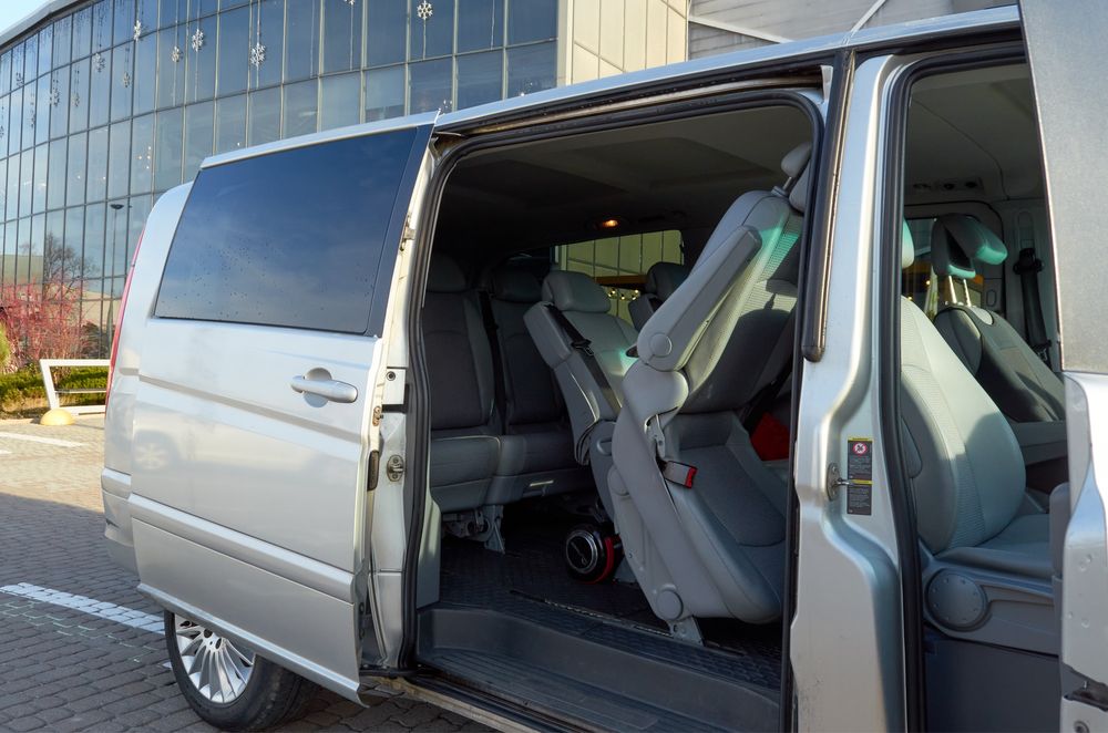 Mersedes Viano 2010рік оригінал пасажир екстралонг двоє відсувних двер